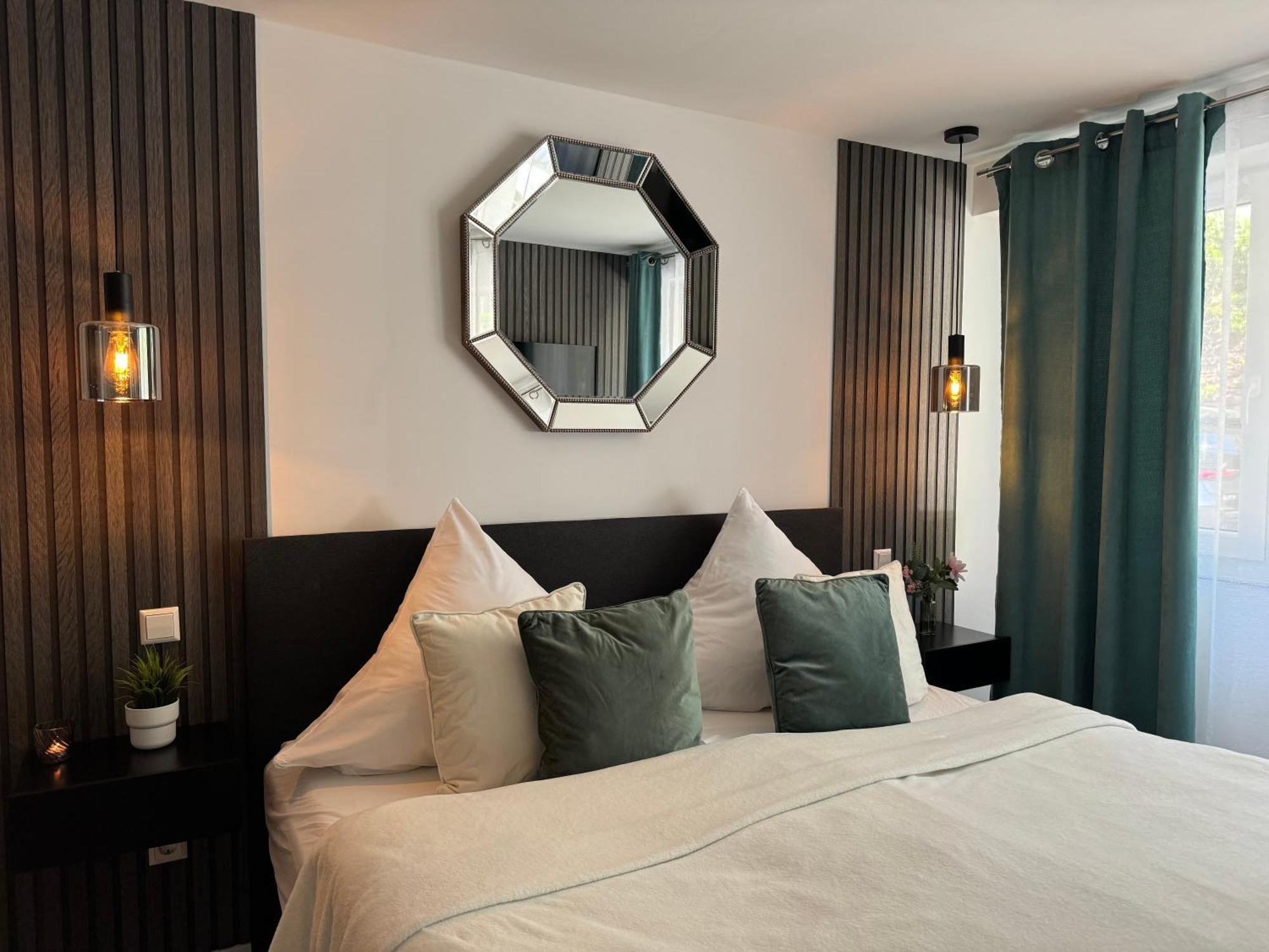 Prime Host Dream Apartment คาร์ลสรูเฮอ ภายนอก รูปภาพ